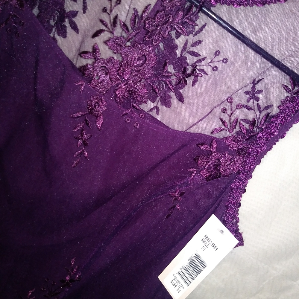 Lacey Dress - Picture 4 of 6